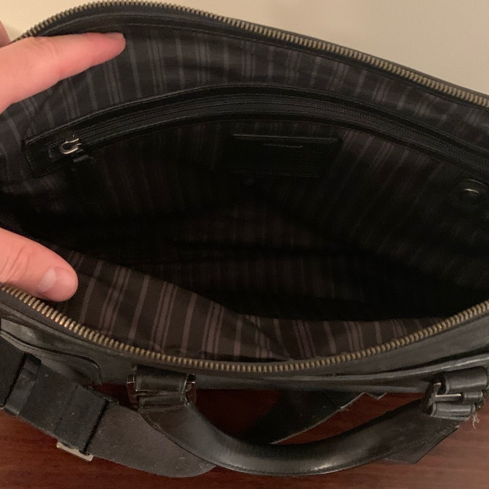 Tumi Leather Breifcase - Picture 9 of 10